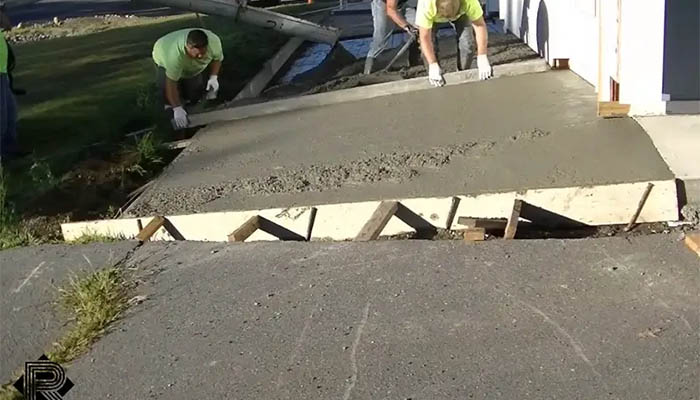 روش بتن ریزی سطوح شیبدار